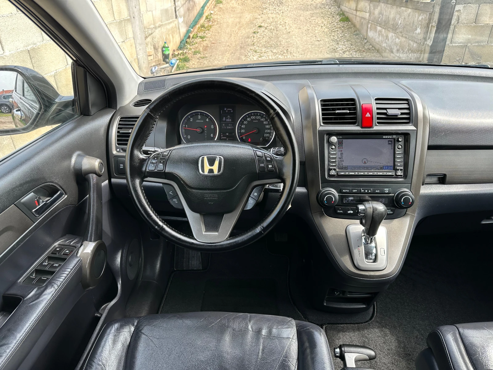 Honda Cr-v 2.2 DTEC Executive Панорама Кожа с Подгрев Нави , снимка 11 - Автомобили и джипове - 53963088