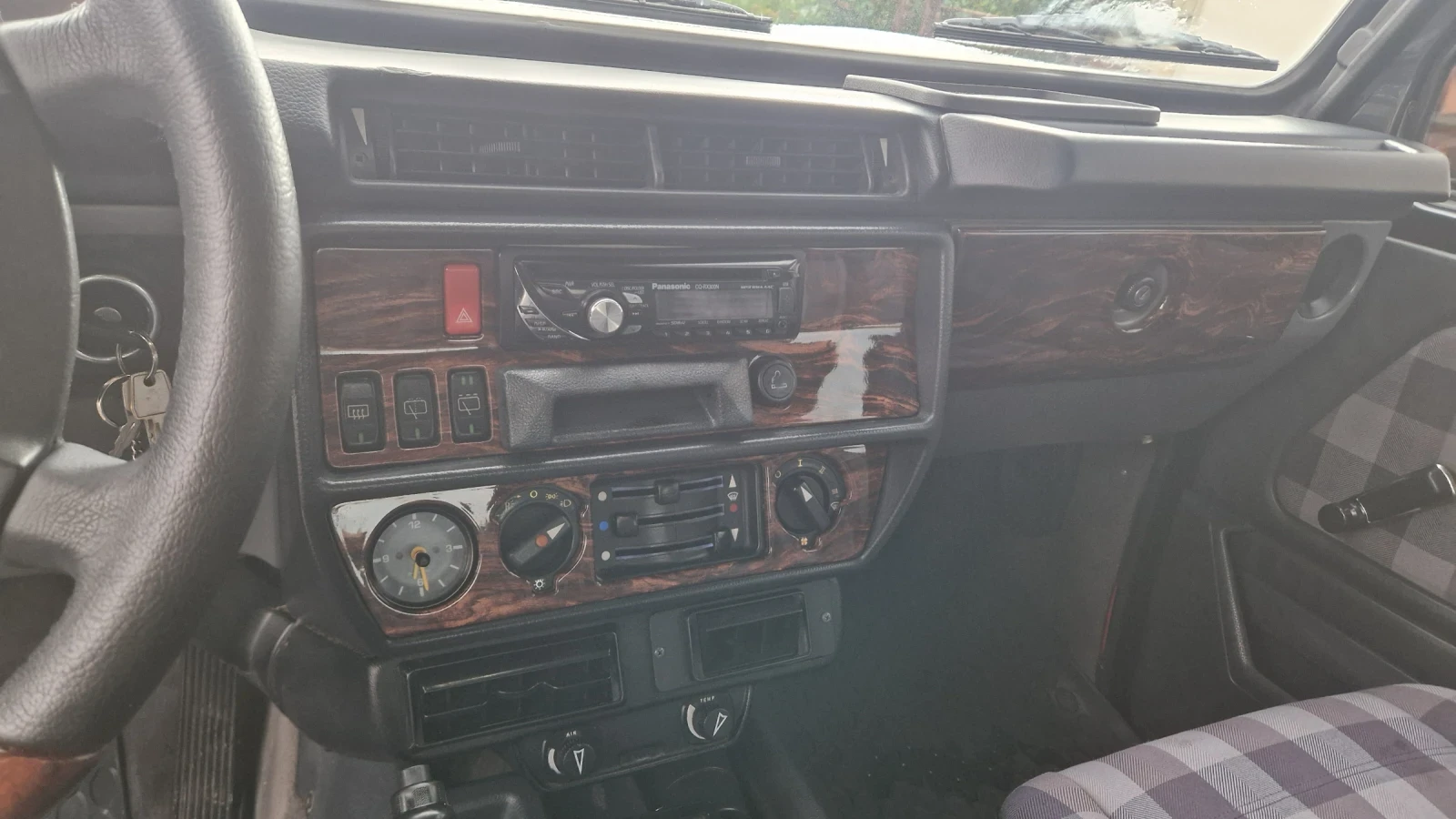 Mercedes-Benz G 250, снимка 6 - Автомобили и джипове - 54895675
