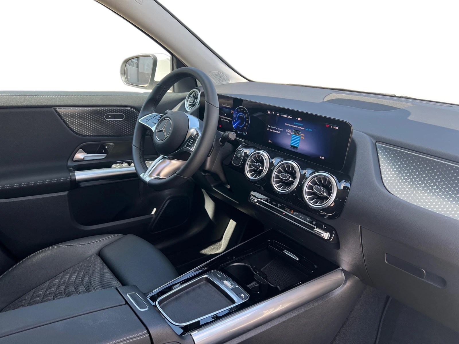 Mercedes-Benz EQA 250+  | Mobile.bg � ����������� 9