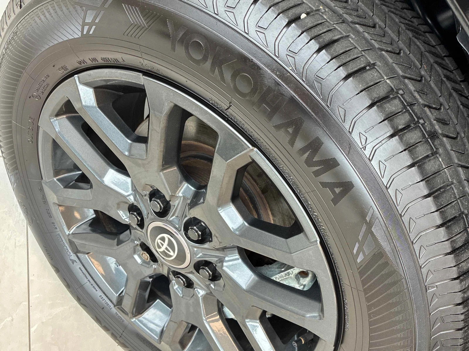 Toyota Sequoia * 4WD * CARFAX * ����� �� ����������� | Mobile.bg � ����������� 7