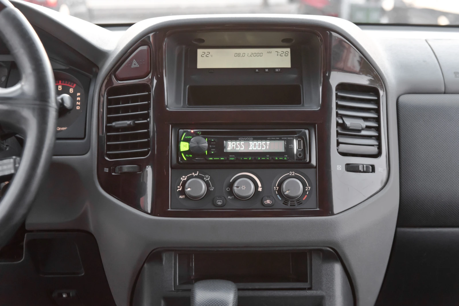 Mitsubishi Pajero 3.2did Automat , снимка 15 - Автомобили и джипове - 55946390