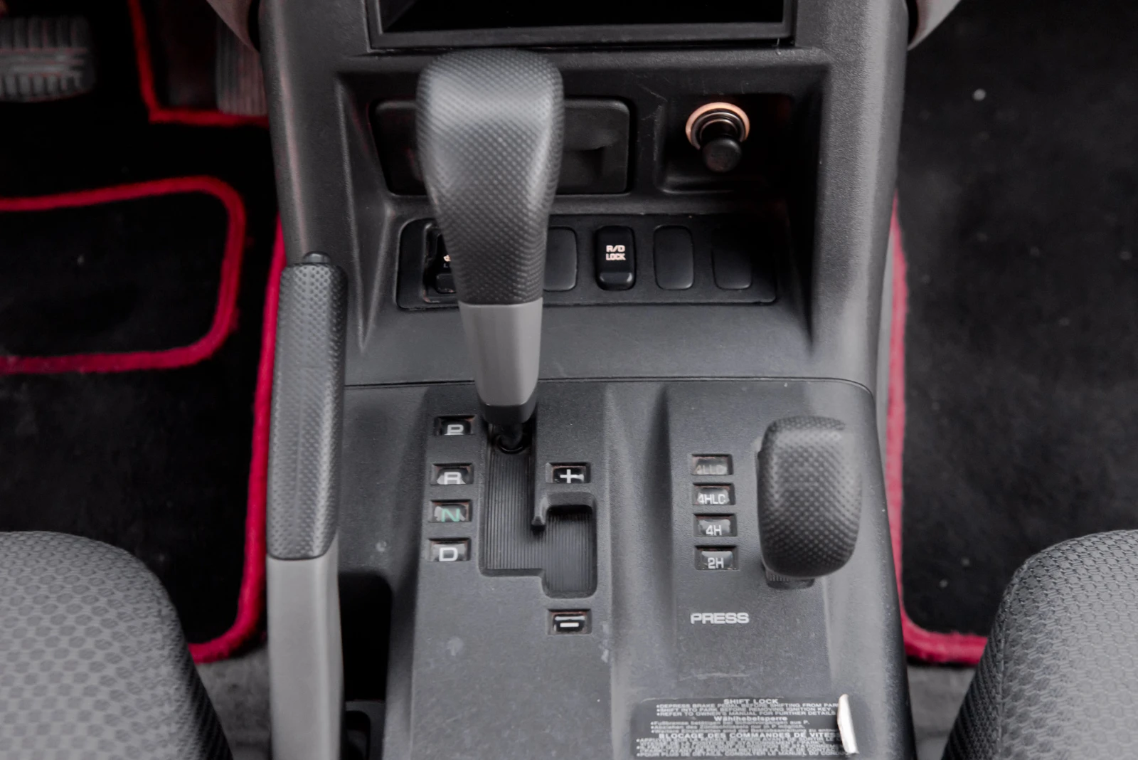 Mitsubishi Pajero 3.2did Automat , снимка 14 - Автомобили и джипове - 55946390