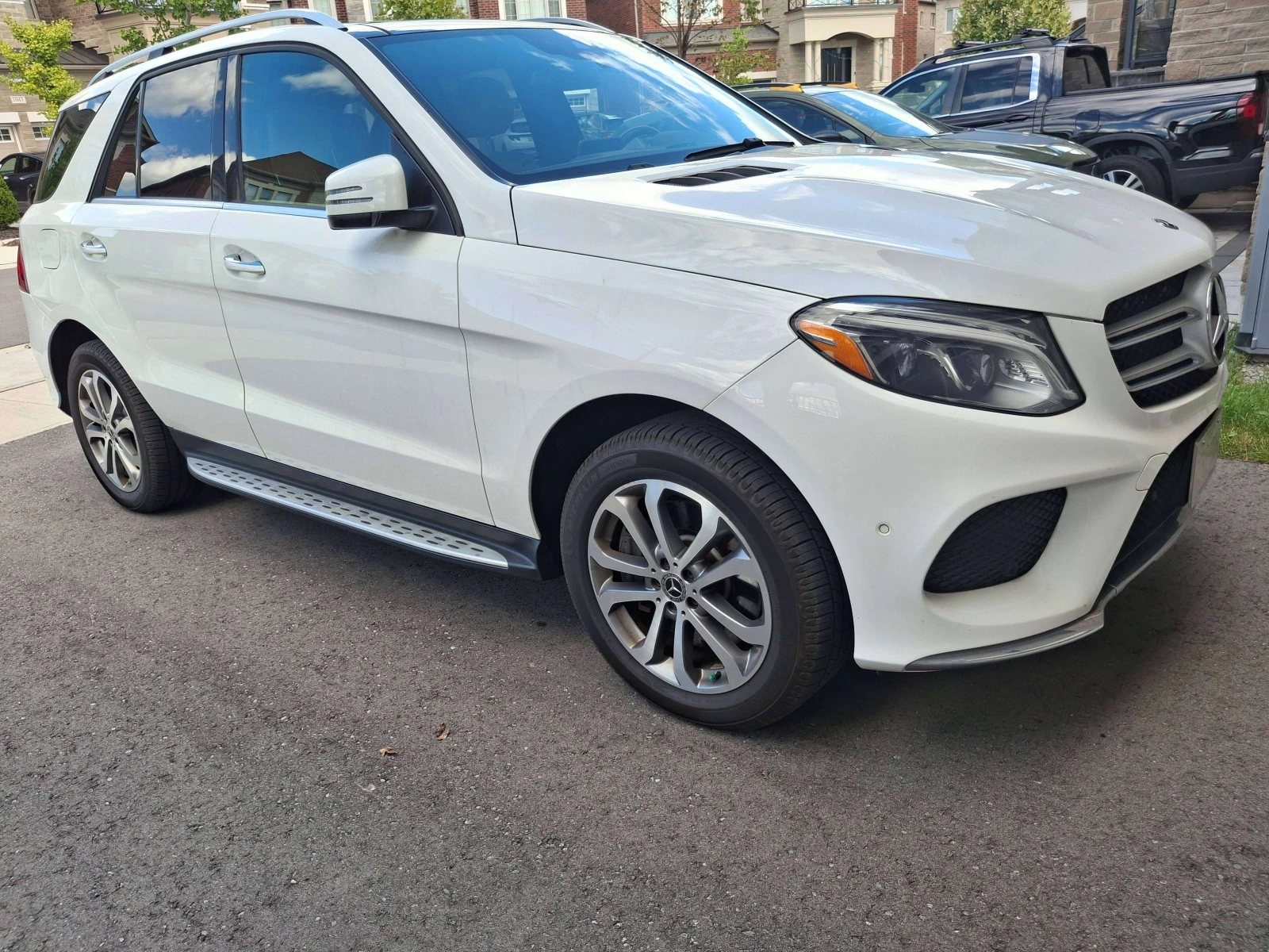 Mercedes-Benz GLE * 400 GLE400 4MATIC SUV, Premium Package * CARFAX 