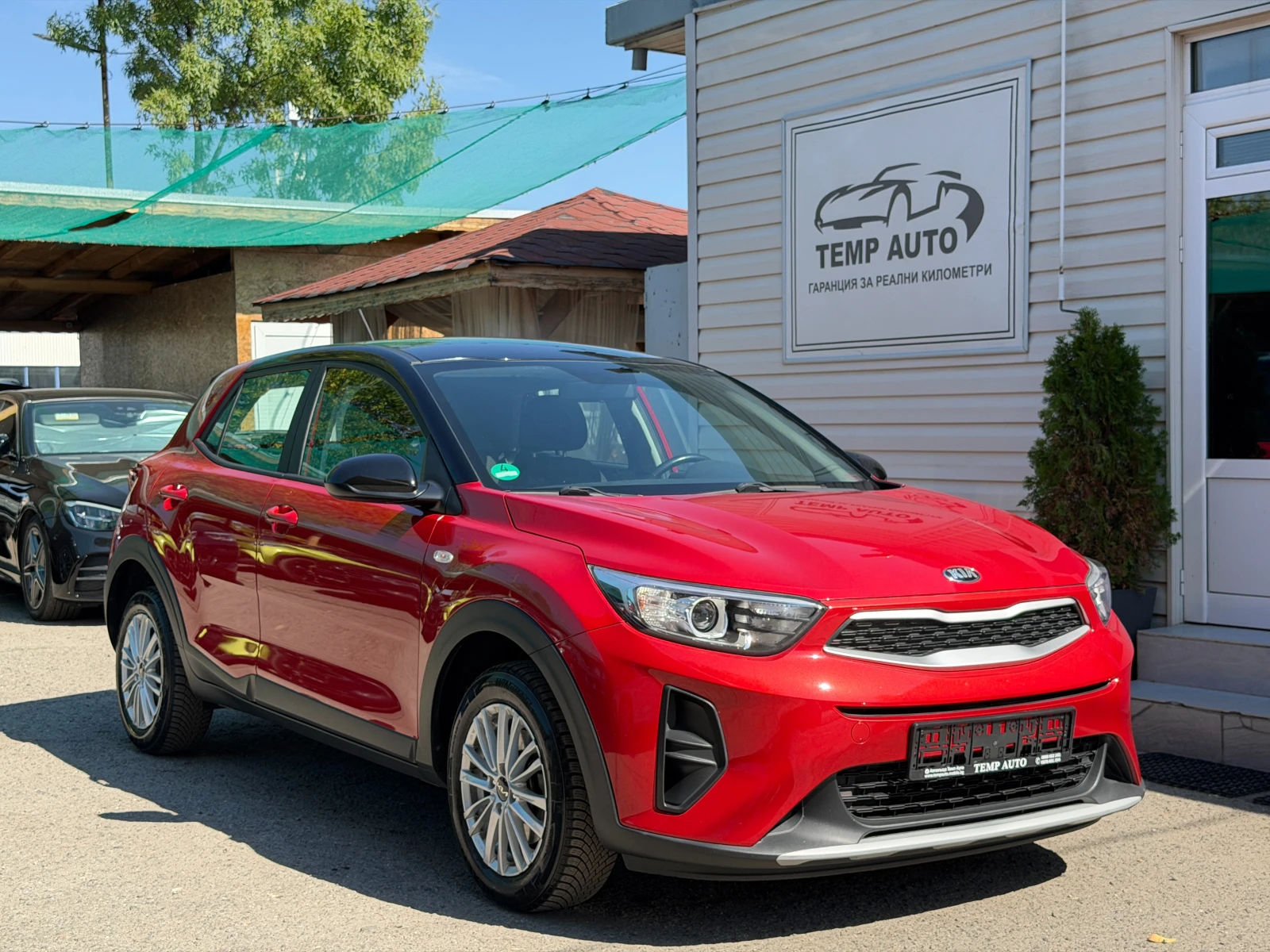 Kia Stonic 1.4 MPI* АВТОМАТИК* С ПЪЛНА СЕРВИЗНА ИСТОРИЯ, снимка 3 - Автомобили и джипове - 56150363