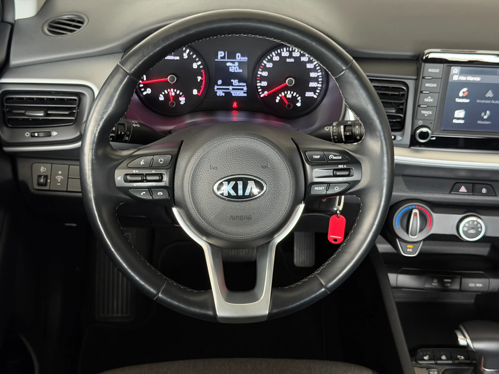 Kia Stonic 1.4 MPI* АВТОМАТИК* С ПЪЛНА СЕРВИЗНА ИСТОРИЯ, снимка 11 - Автомобили и джипове - 56150363