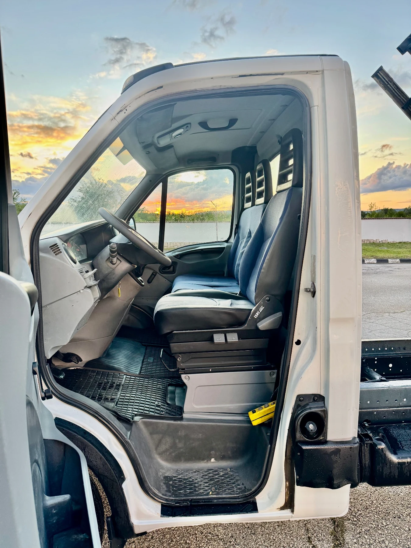 Iveco 35c11 САМОСВАЛ - изображение 8