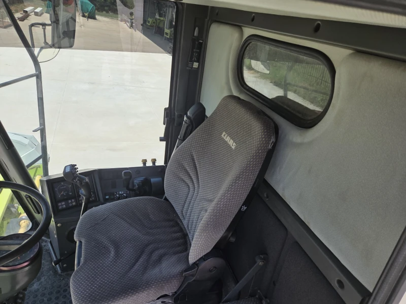 Комбайн Claas Mega 360, снимка 8 - Селскостопанска техника - 50874578