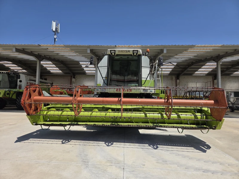 Комбайн Claas Mega 360, снимка 6 - Селскостопанска техника - 50874578