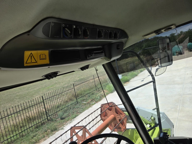 Комбайн Claas Mega 360, снимка 9 - Селскостопанска техника - 50874578