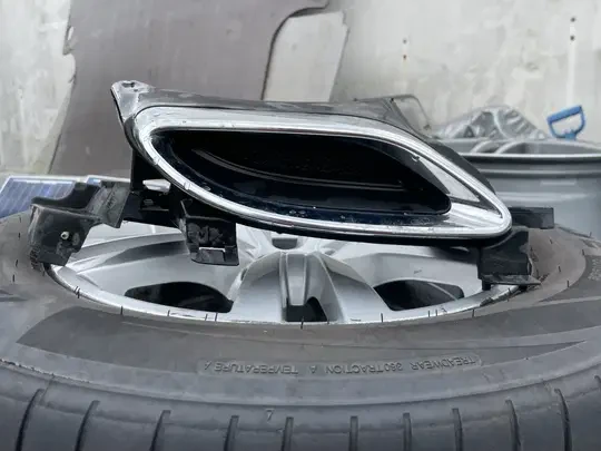 Десен накрайник на Задна Броня за Mercedes GLC