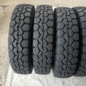 Гуми, снимка 2