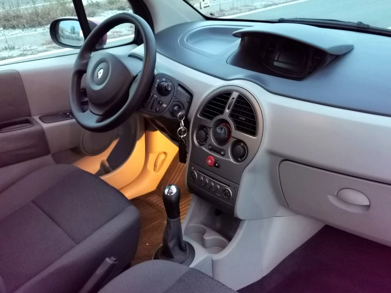 Renault Modus 1.2i NOV VNOS, снимка 7 - Автомобили и джипове - 43107381