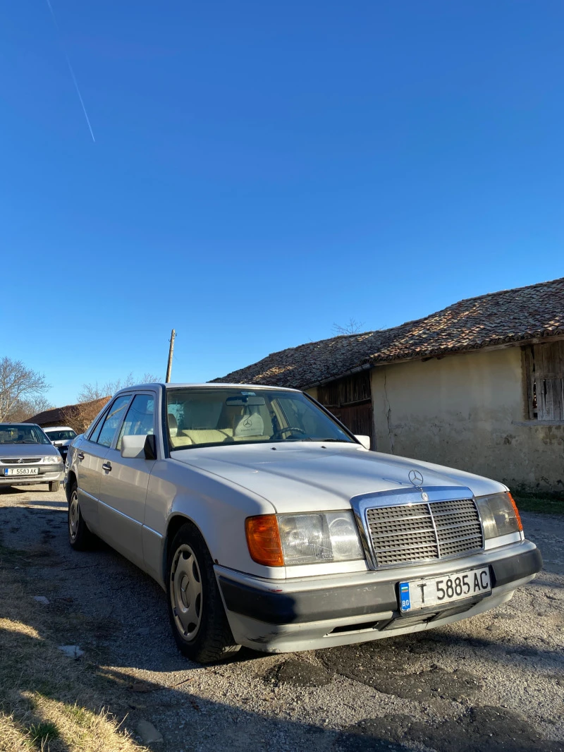 Mercedes-Benz E 260, снимка 1 - Автомобили и джипове - 47441117