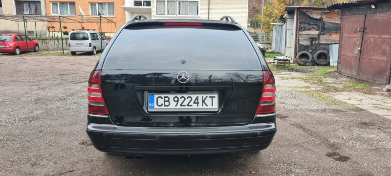 Mercedes-Benz C 270 Avantgarde, снимка 5 - Автомобили и джипове - 48160513