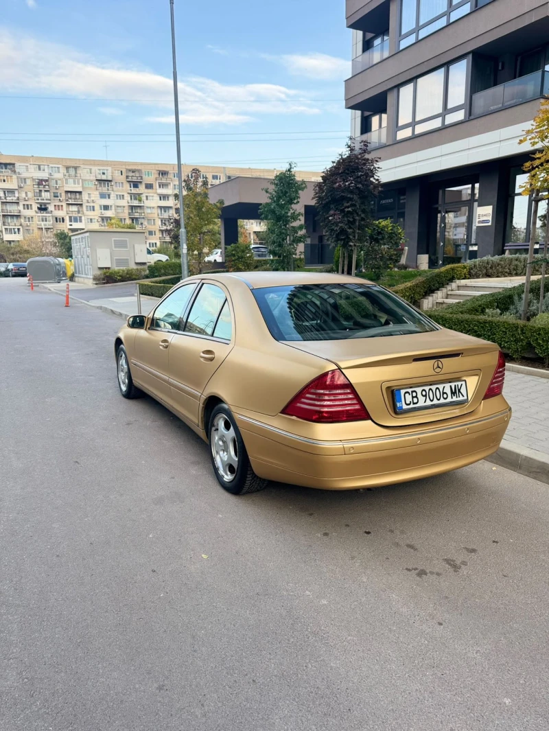 Mercedes-Benz C 320, снимка 5 - Автомобили и джипове - 52427059
