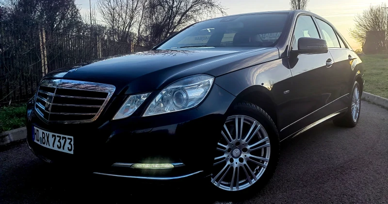 Mercedes-Benz E 350 Много екстри , снимка 2 - Автомобили и джипове - 53101435