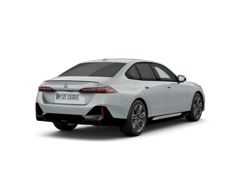 BMW 550 xDrive Sedan, снимка 2 - Автомобили и джипове - 53430833