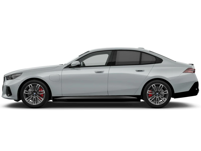 BMW 550 xDrive Sedan, снимка 3 - Автомобили и джипове - 53430833