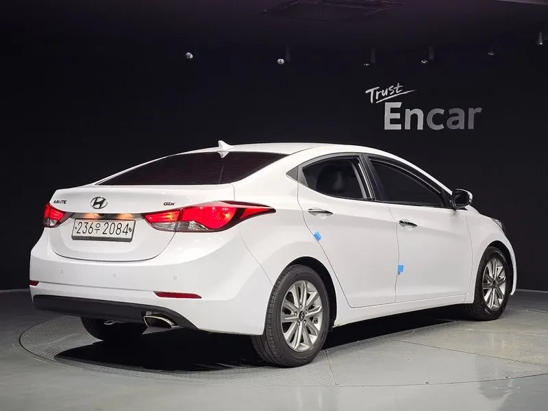 Hyundai Elantra 1.6 GDI MODERN, снимка 2 - Автомобили и джипове - 56304041