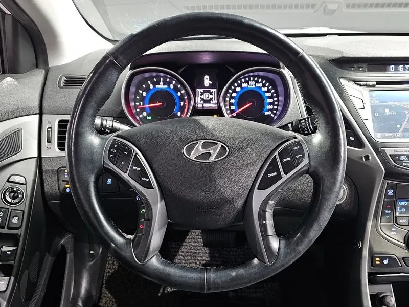 Hyundai Elantra 1.6 GDI MODERN, снимка 13 - Автомобили и джипове - 56304041
