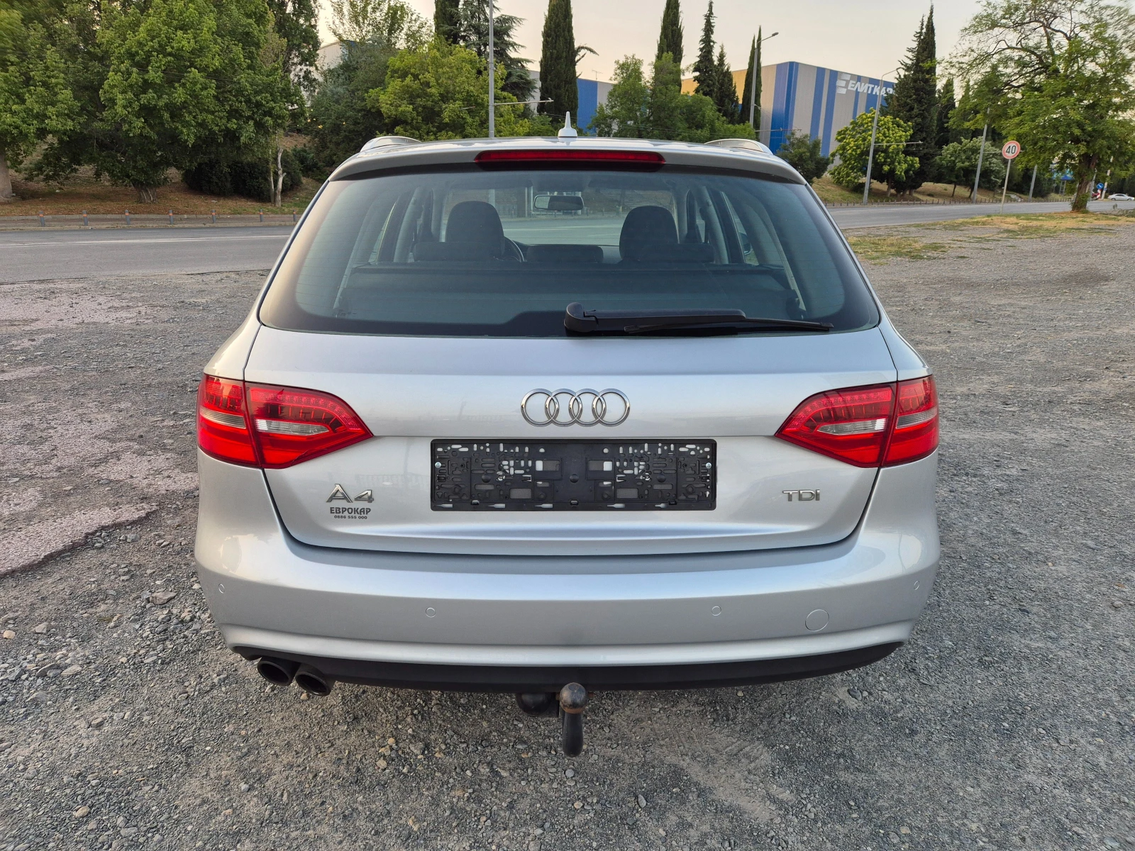 Audi A4 2.0TDI - изображение 4