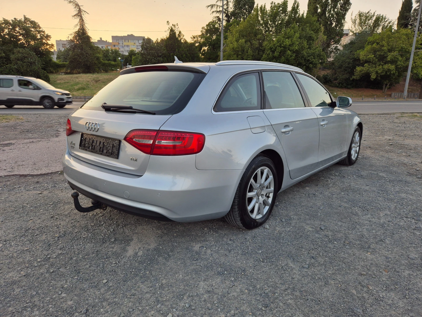 Audi A4 2.0TDI - изображение 5