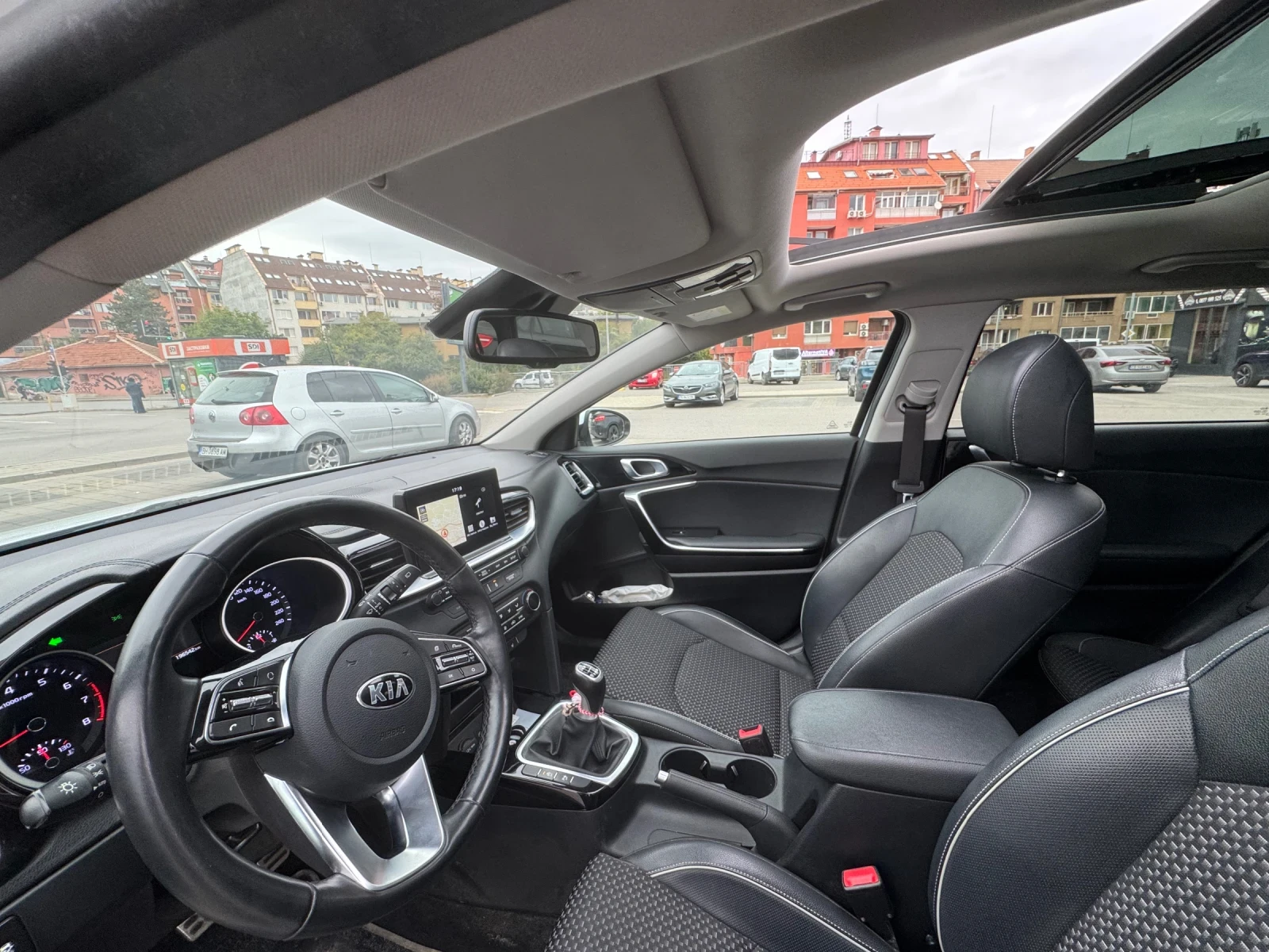Kia Ceed 1.4 Turbo SW Touring Sport - изображение 10