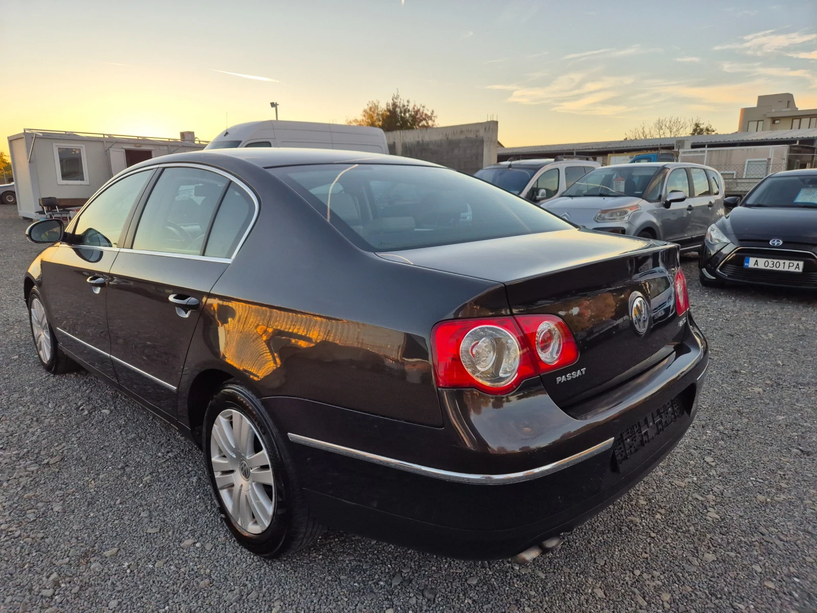 VW Passat Автоматик Седан - изображение 4