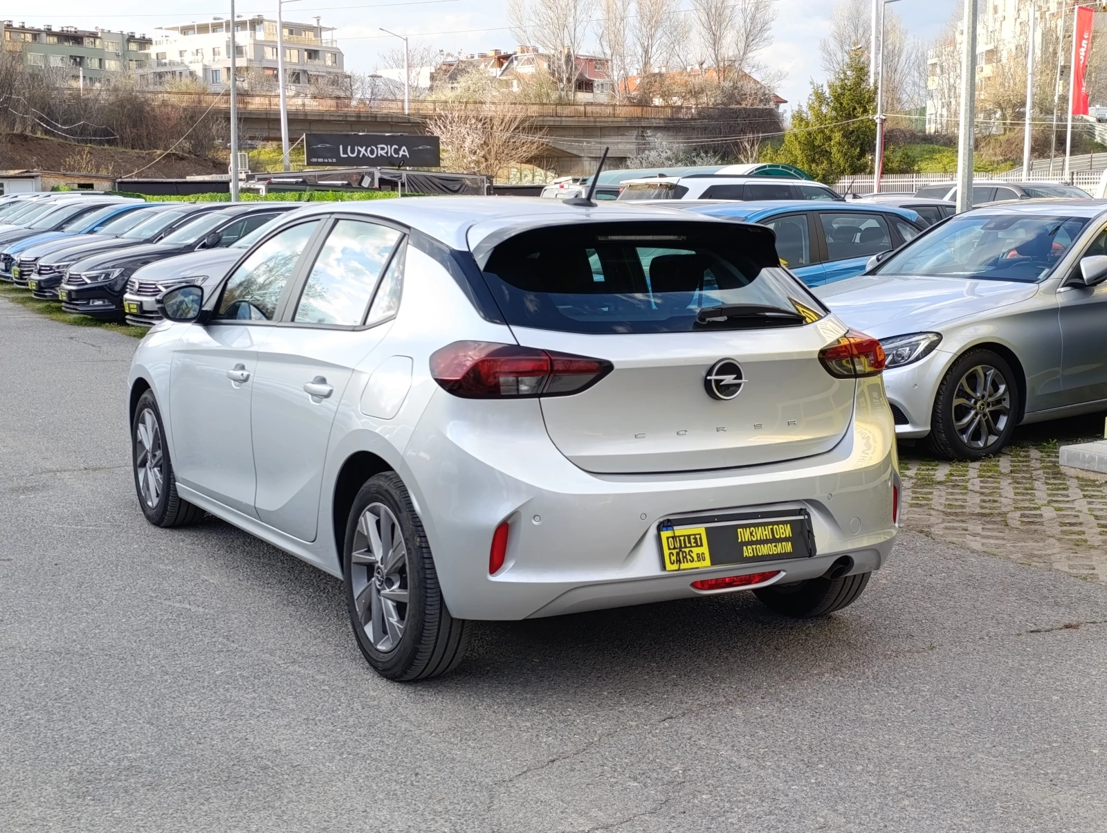 Opel Corsa 1.2 100hp Edition + 10" Media, снимка 4 - Автомобили и джипове - 54037383