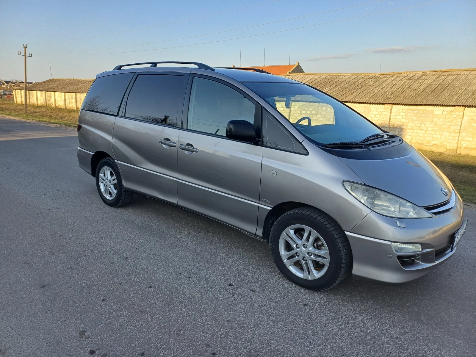 Toyota Previa 2.0 D4D, снимка 2 - Автомобили и джипове - 54141568