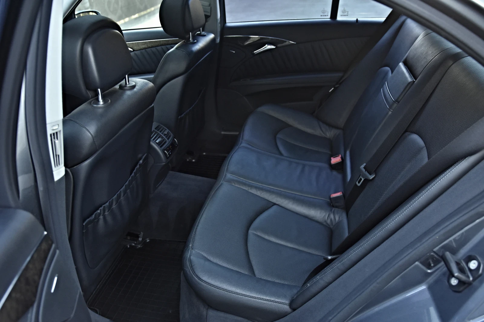 Mercedes-Benz E 420 V8 BI TURBO, снимка 15 - Автомобили и джипове - 54205051