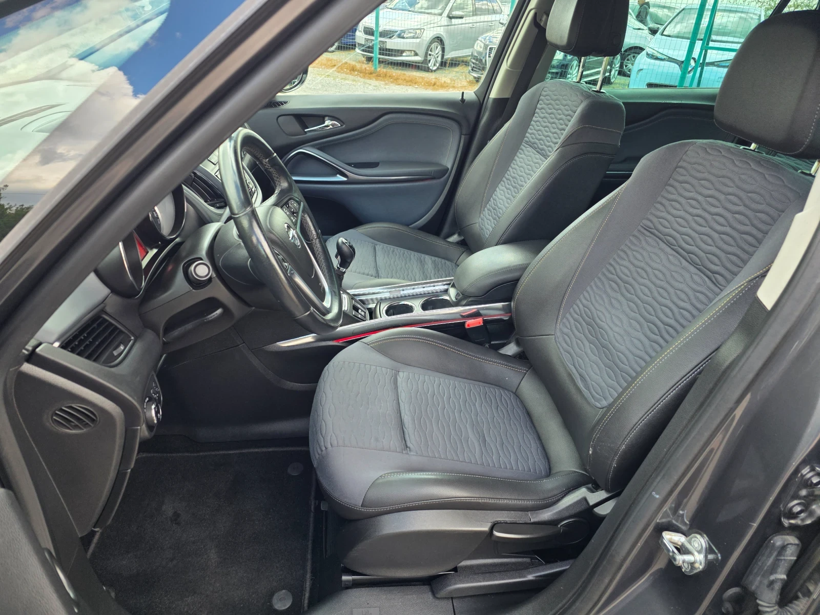 Opel Zafira 2.0 D 130 k.c, снимка 8 - Автомобили и джипове - 54386981