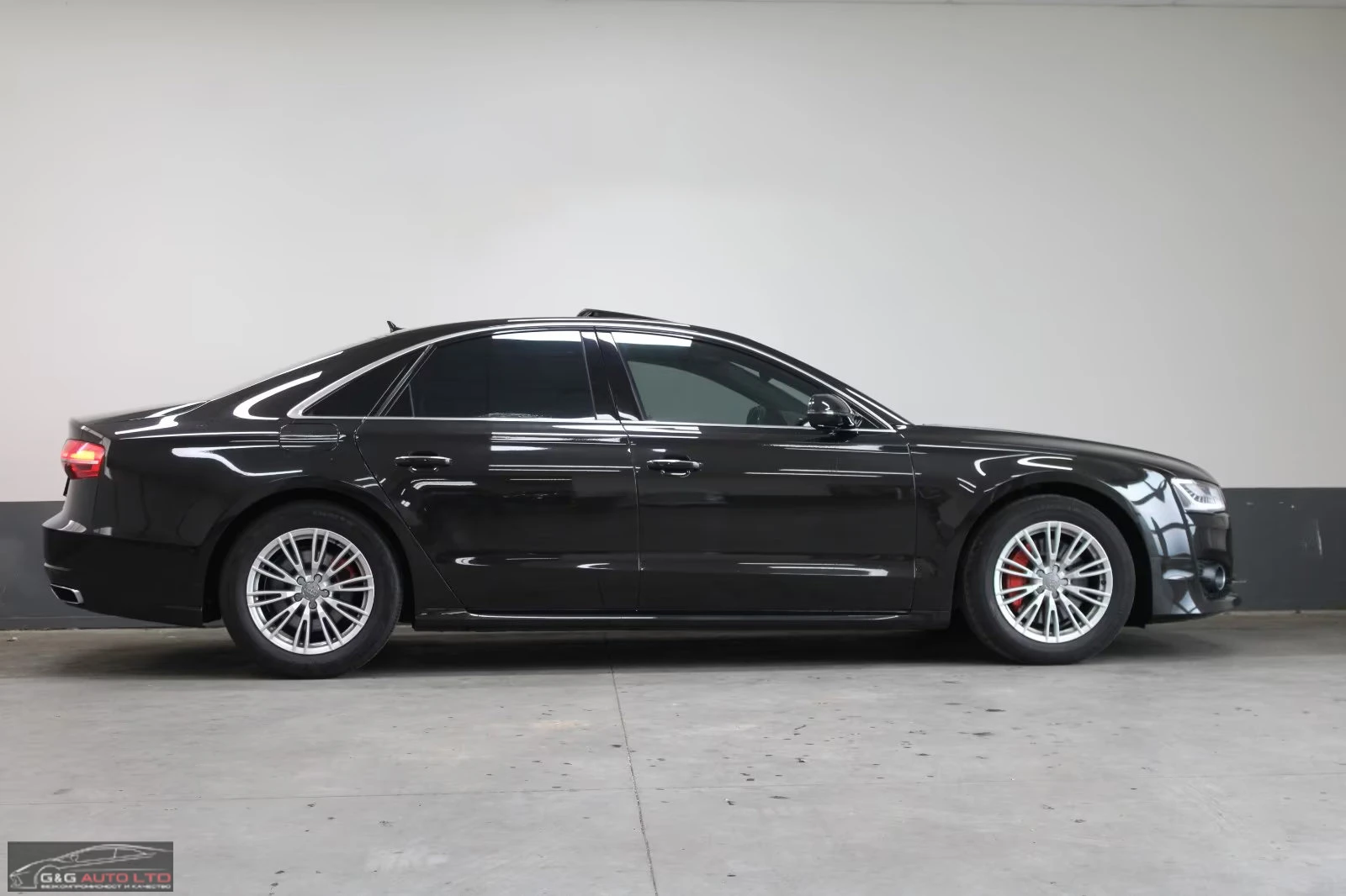 Audi A8 3.0TDI/262HP/MATRIX/PANO/CAM/BOSE/MEMO/NAVI/350q, снимка 3 - Автомобили и джипове - 54701659