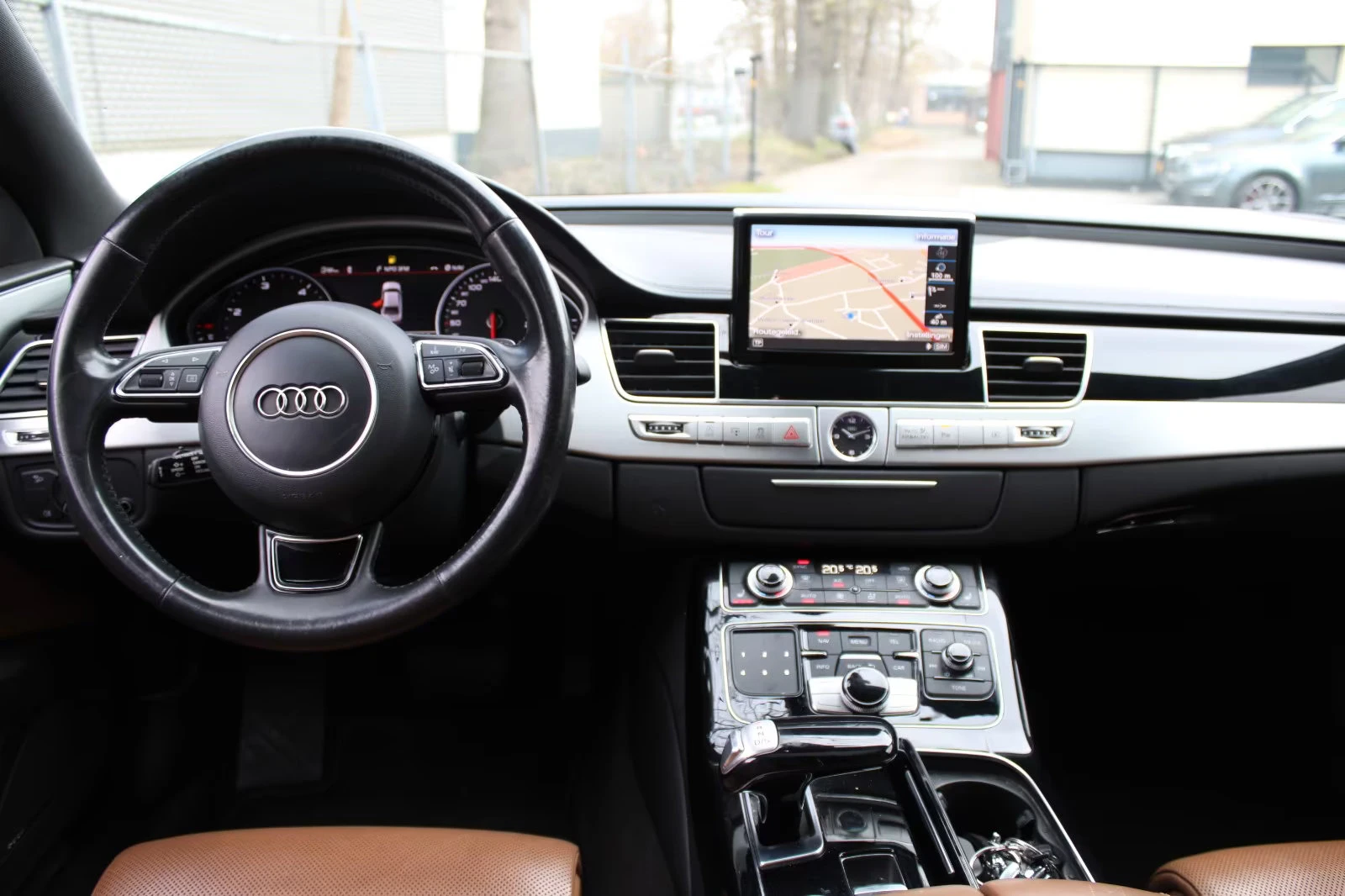 Audi A8 3.0TDI/262HP/MATRIX/PANO/CAM/BOSE/MEMO/NAVI/350q, снимка 7 - Автомобили и джипове - 54701659