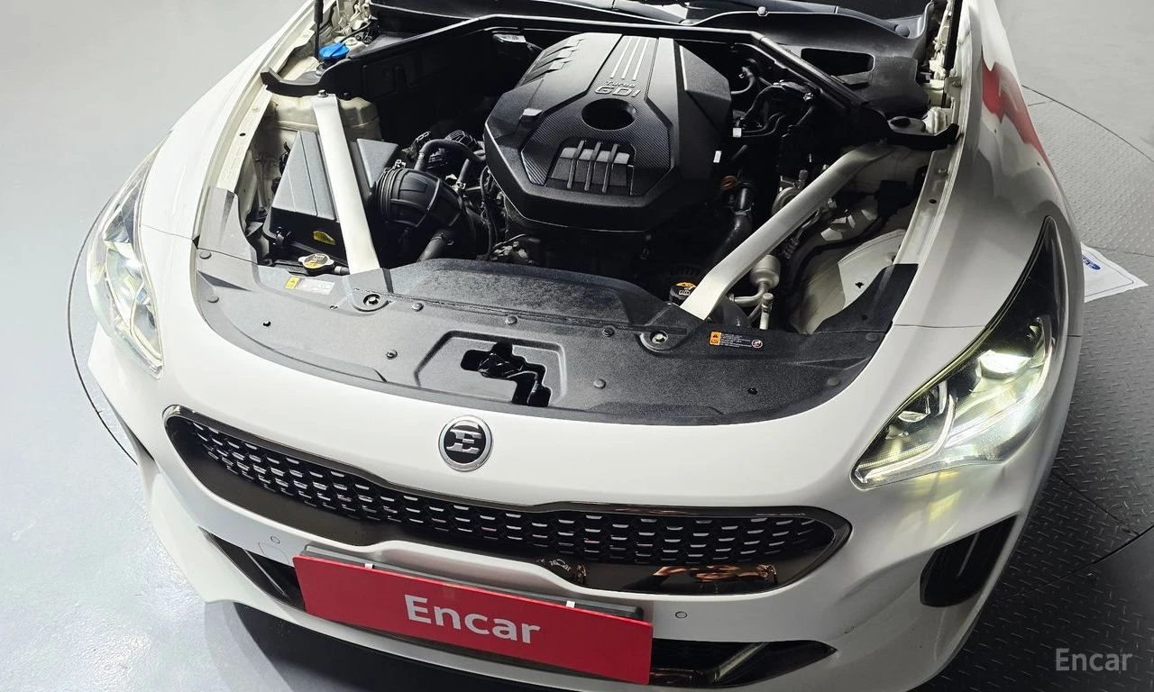 Kia Stinger 2.0* TURBO* 2WD* PLATINUM* ПОДГРЕВ* ОБДУХВАНЕ, снимка 15 - Автомобили и джипове - 54763007