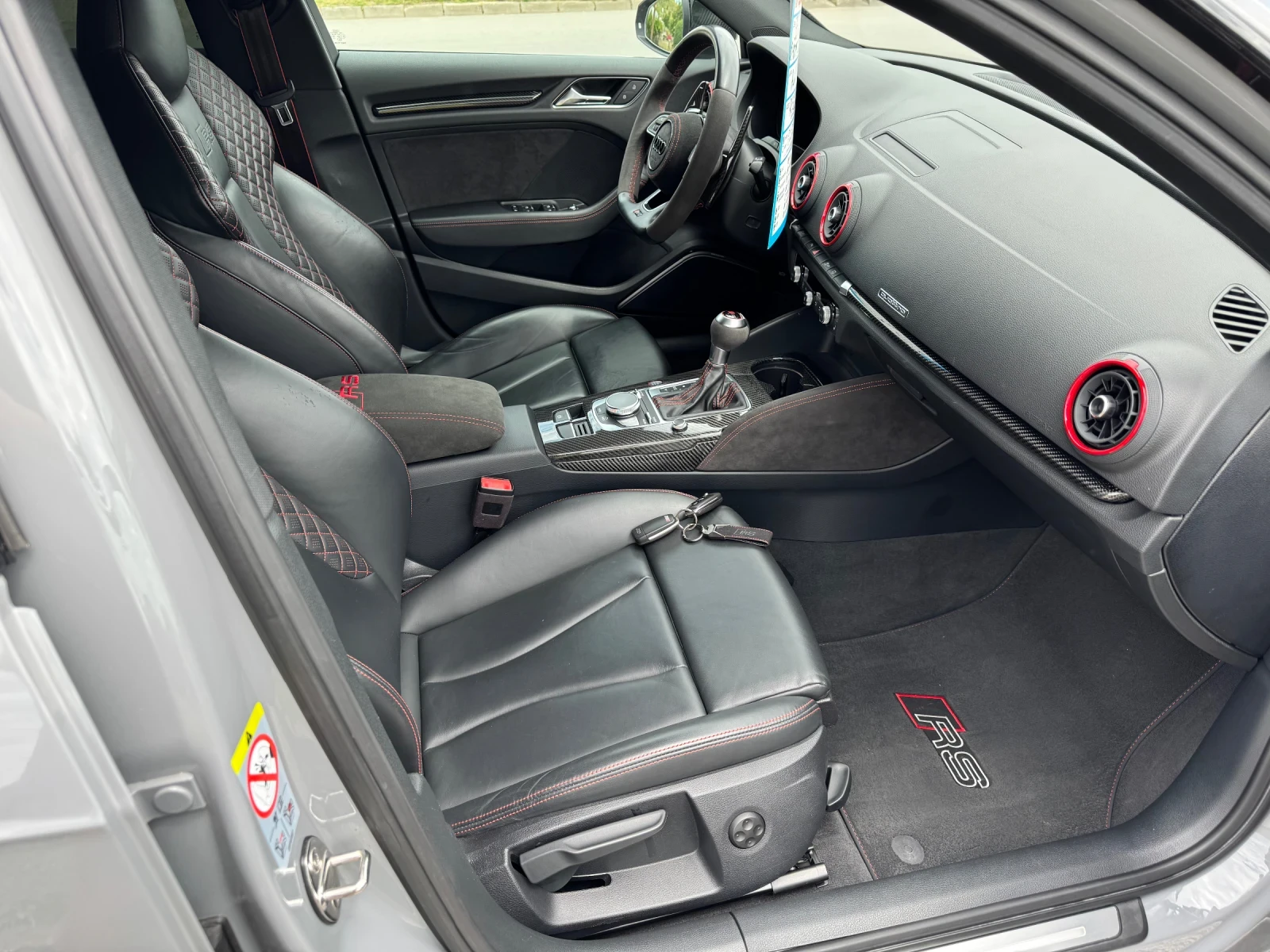 Audi Rs3 Gold Edition Top, снимка 8 - Автомобили и джипове - 54783621