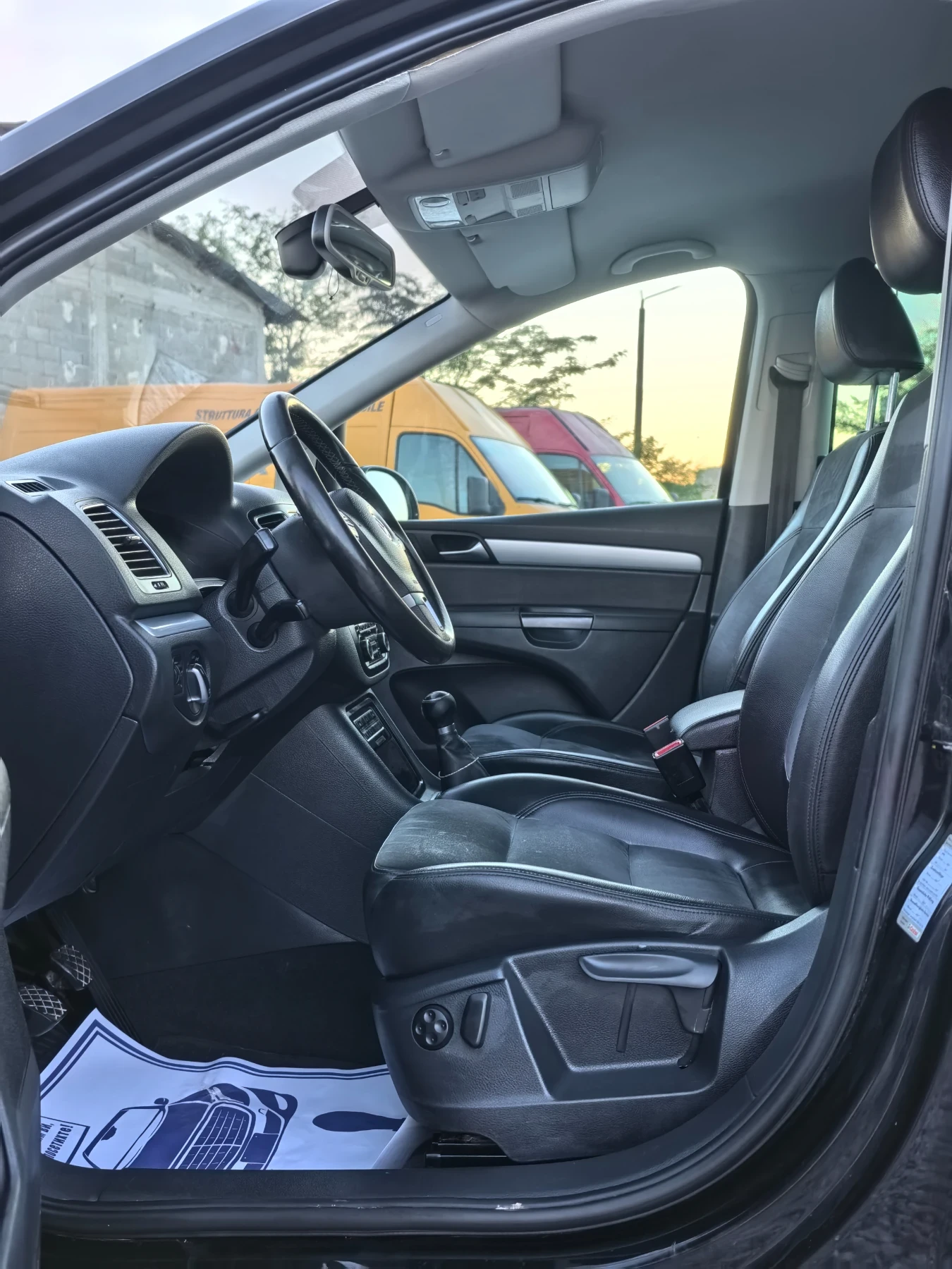 VW Sharan 2.0 TDI * 140 к.с * 7 места, снимка 7 - Автомобили и джипове - 54905926