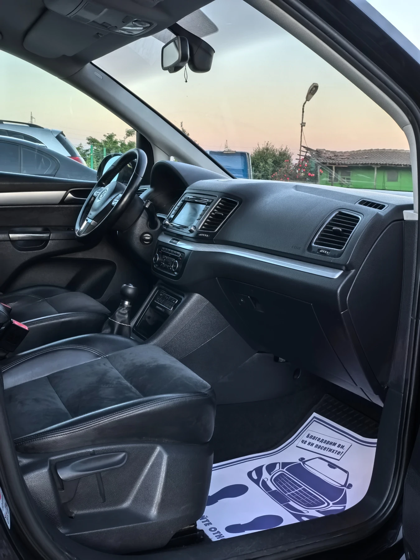 VW Sharan 2.0 TDI * 140 к.с * 7 места, снимка 8 - Автомобили и джипове - 54905926