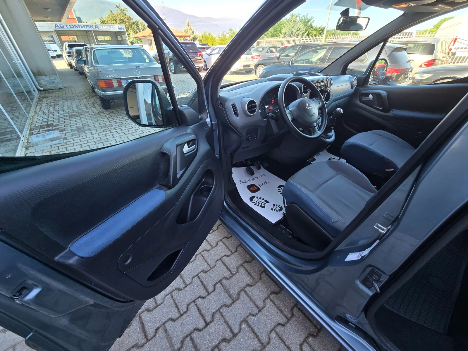 Citroen Berlingo 1.6 HDi !! , снимка 6 - Автомобили и джипове - 54948511