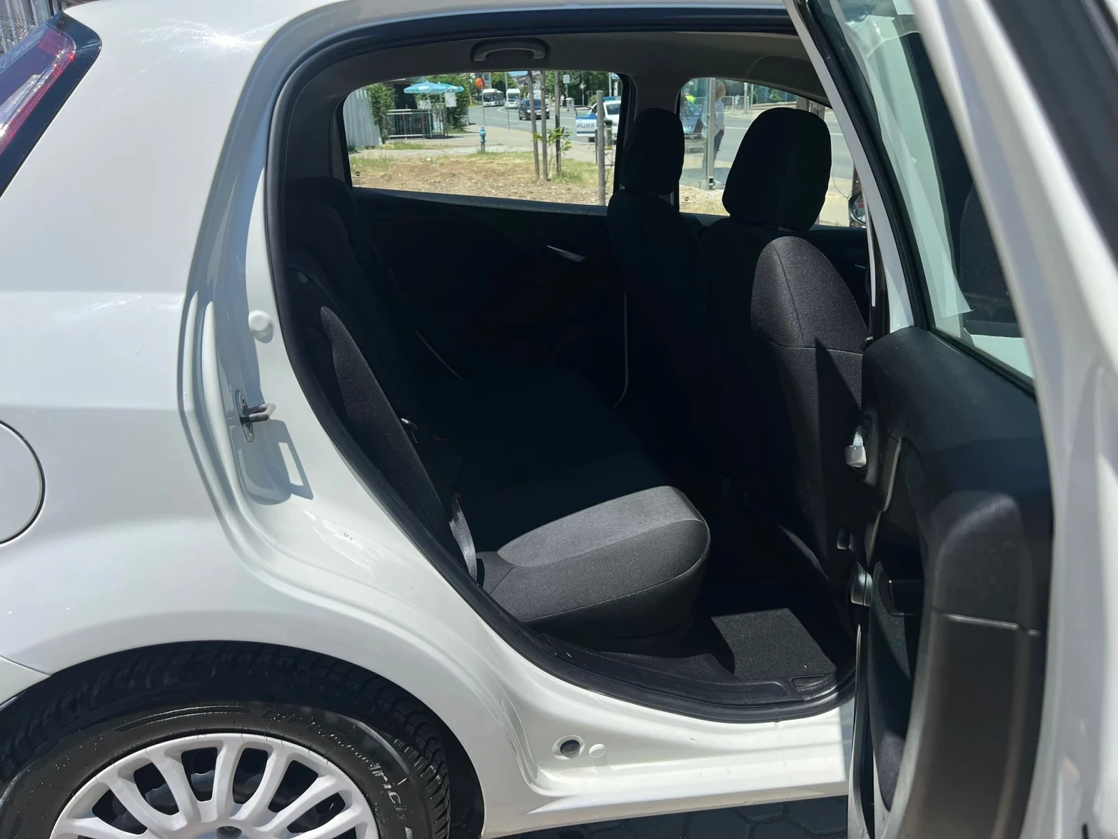 Fiat Punto 1.3JTD/EURO.5B, снимка 12 - Автомобили и джипове - 54976778