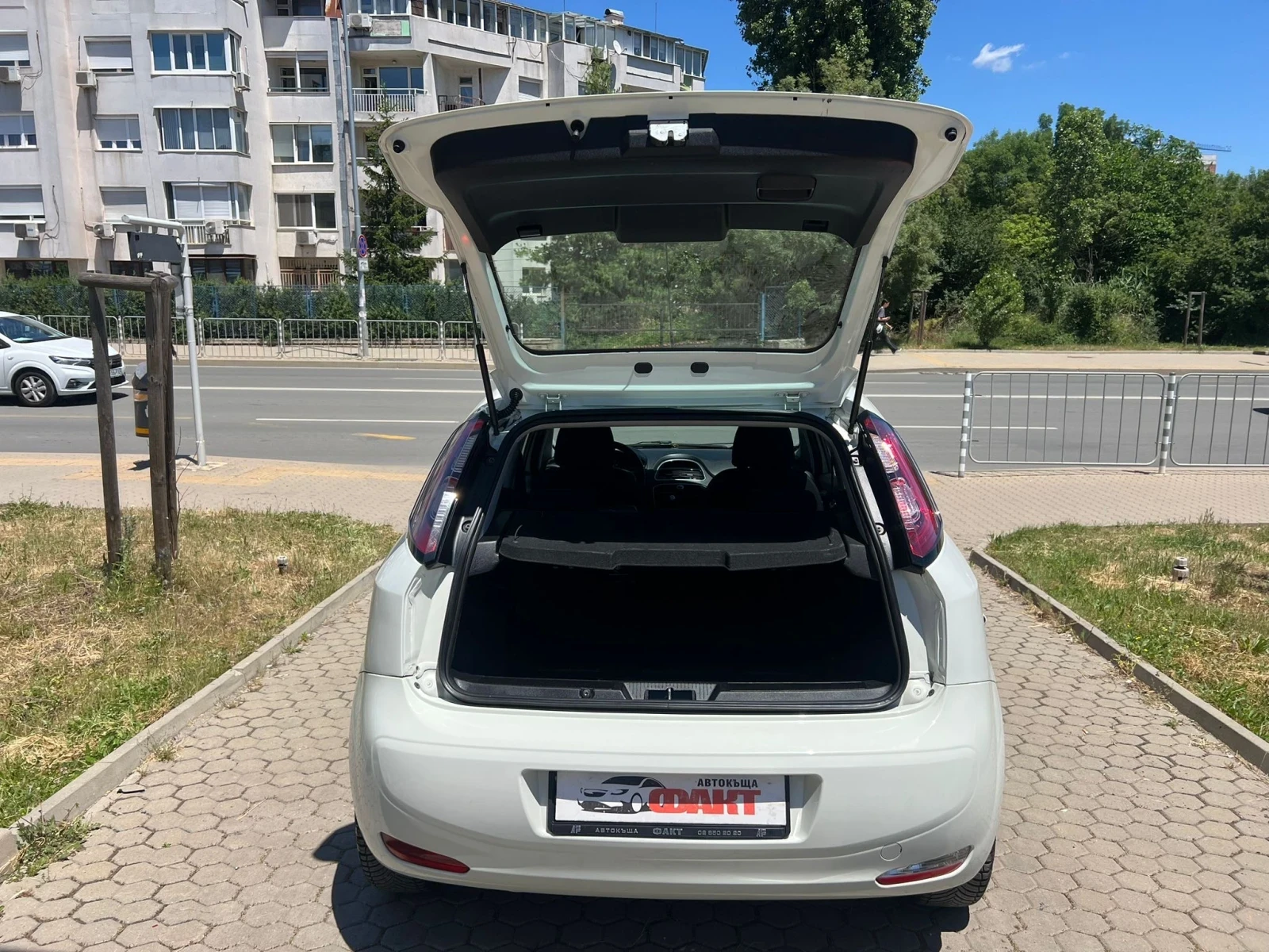Fiat Punto 1.3JTD/EURO.5B, снимка 14 - Автомобили и джипове - 54976778