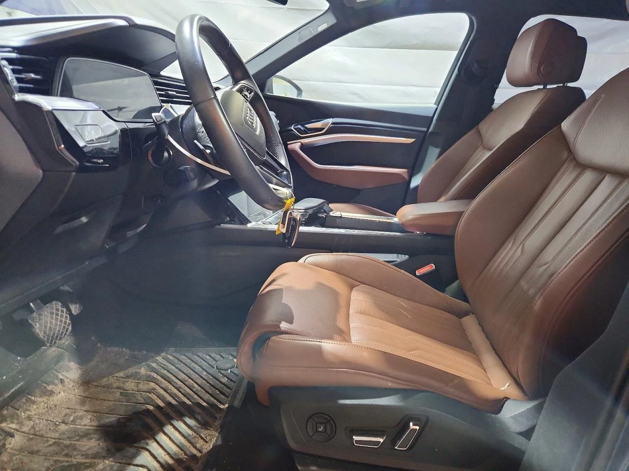 Audi E-Tron Chronos, снимка 7 - Автомобили и джипове - 55240978
