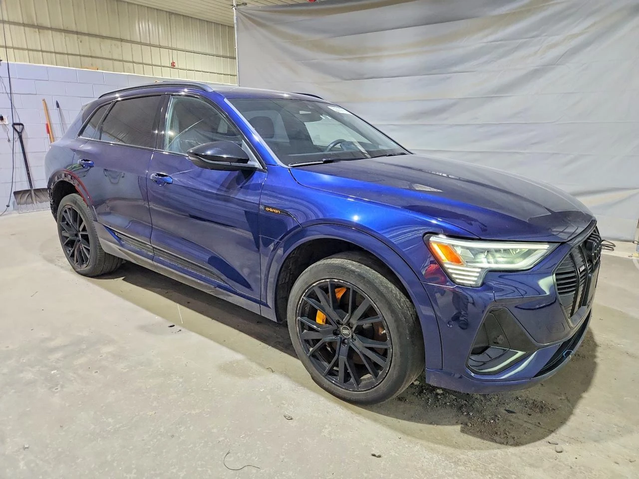 Audi E-Tron Chronos, снимка 4 - Автомобили и джипове - 55240978