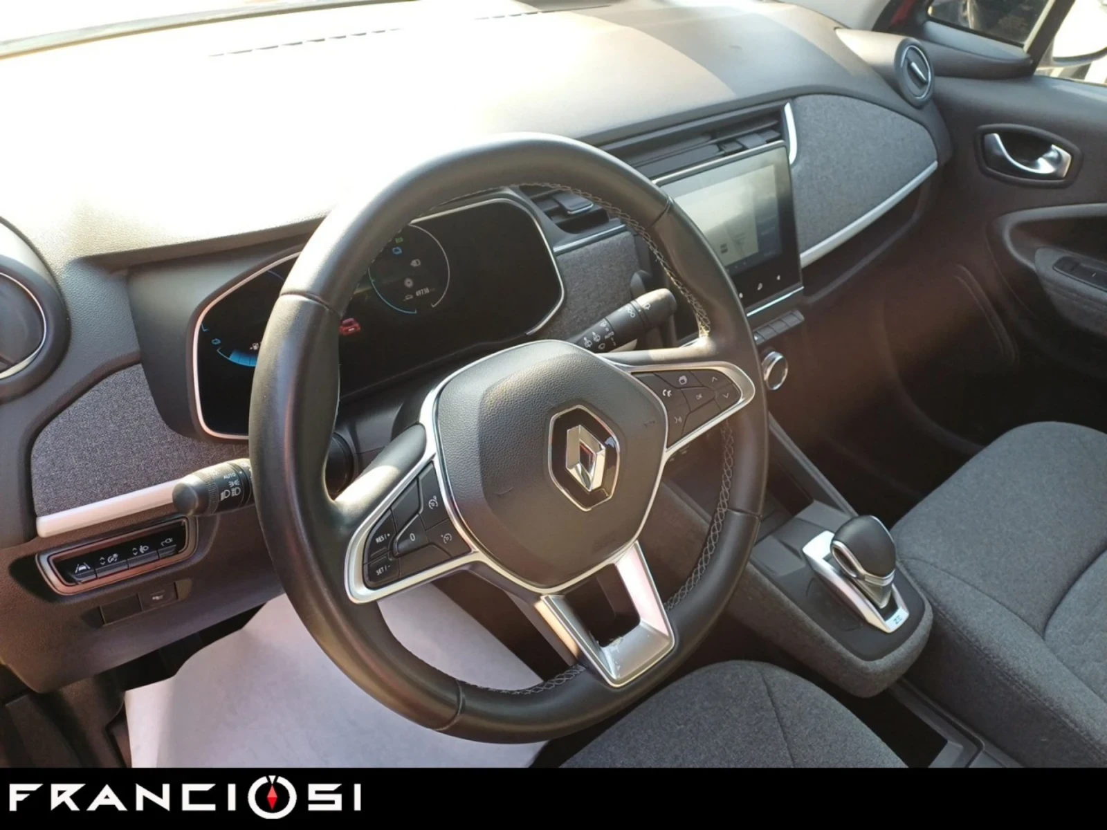 Renault Zoe 52kWh, снимка 4 - Автомобили и джипове - 55322844