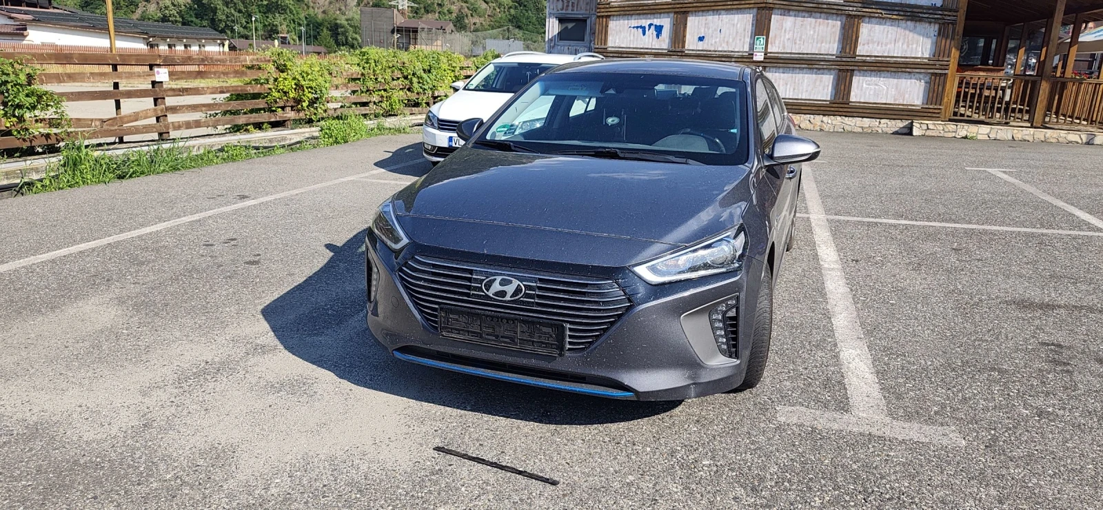 Hyundai Ioniq Хибрид 