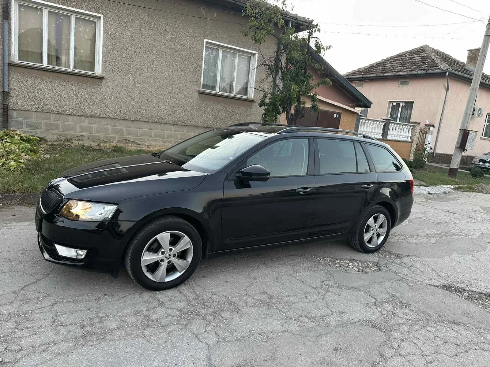 Skoda Octavia 1.6 D, снимка 3 - Автомобили и джипове - 55502695