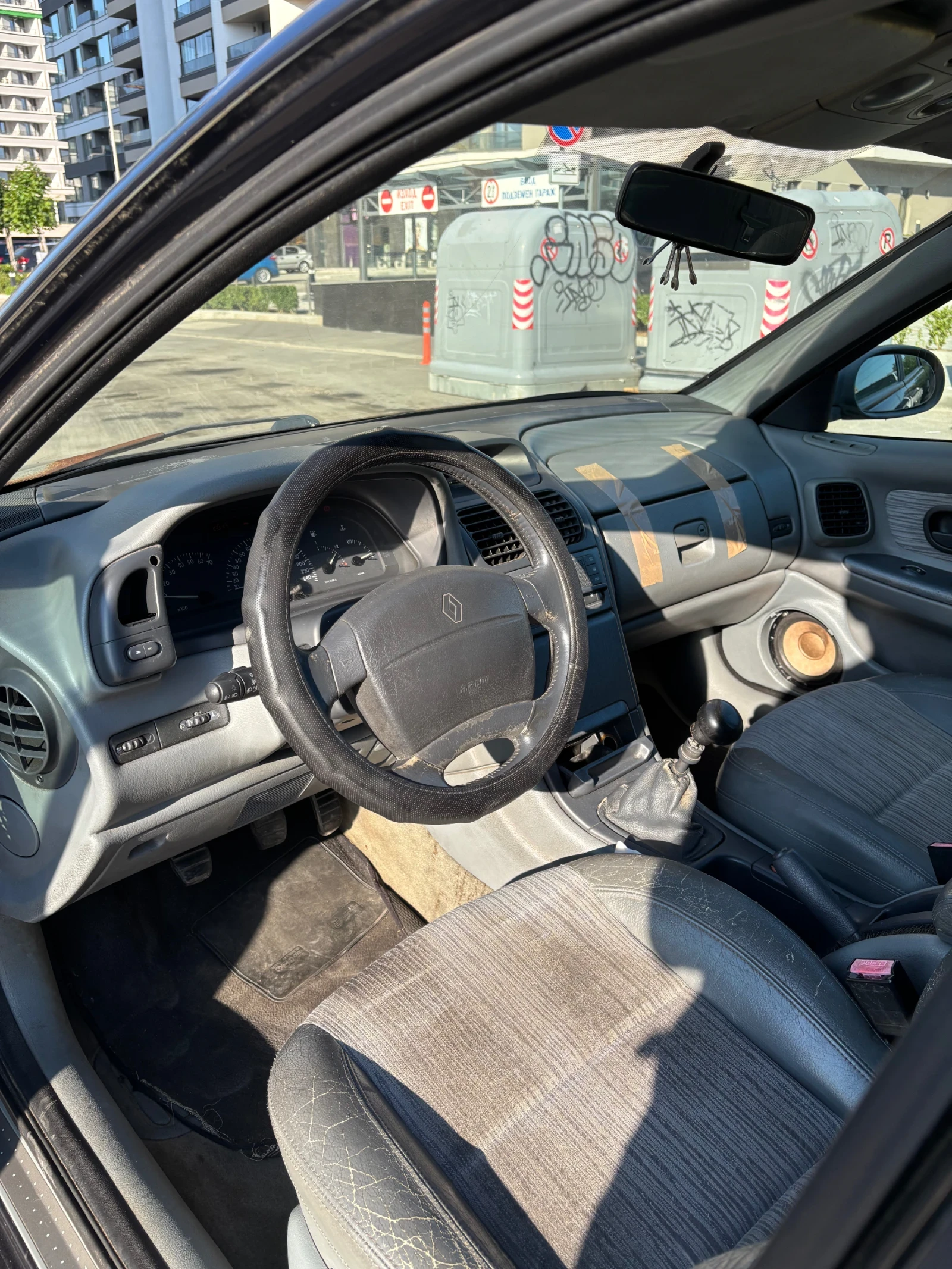 Renault Laguna 2.0, снимка 10 - Автомобили и джипове - 55587781