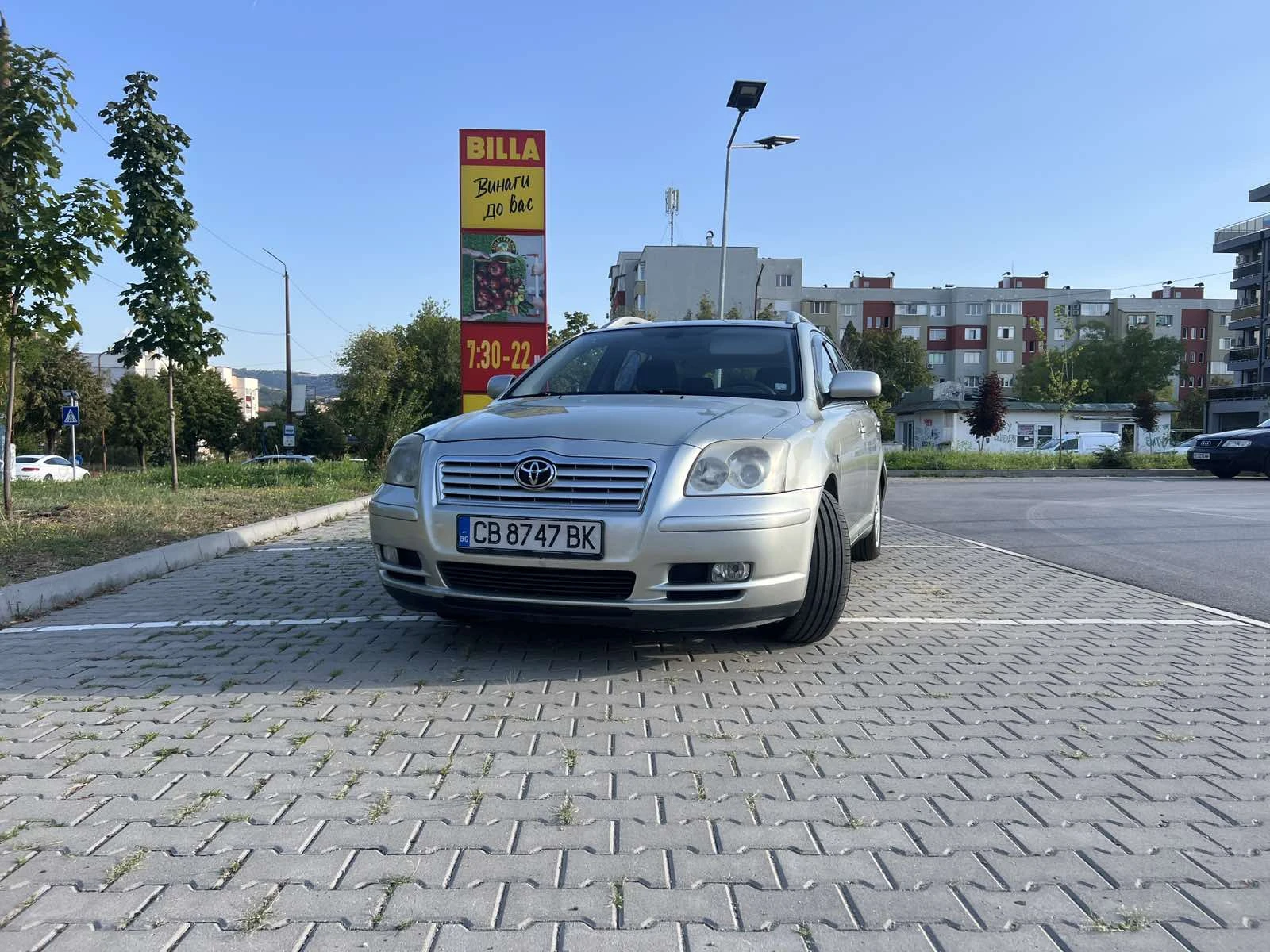 Toyota Avensis Газ/Бензин, снимка 4 - Автомобили и джипове - 55804851