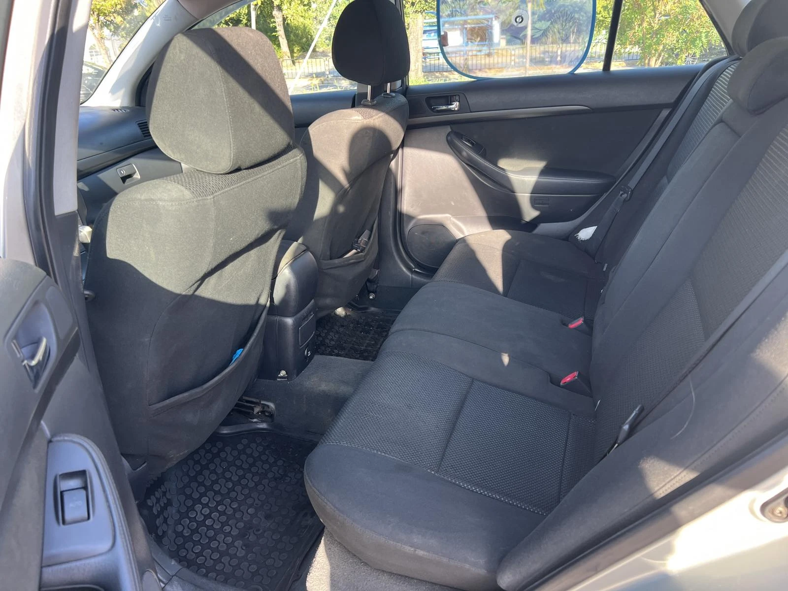 Toyota Avensis Газ/Бензин, снимка 7 - Автомобили и джипове - 55804851