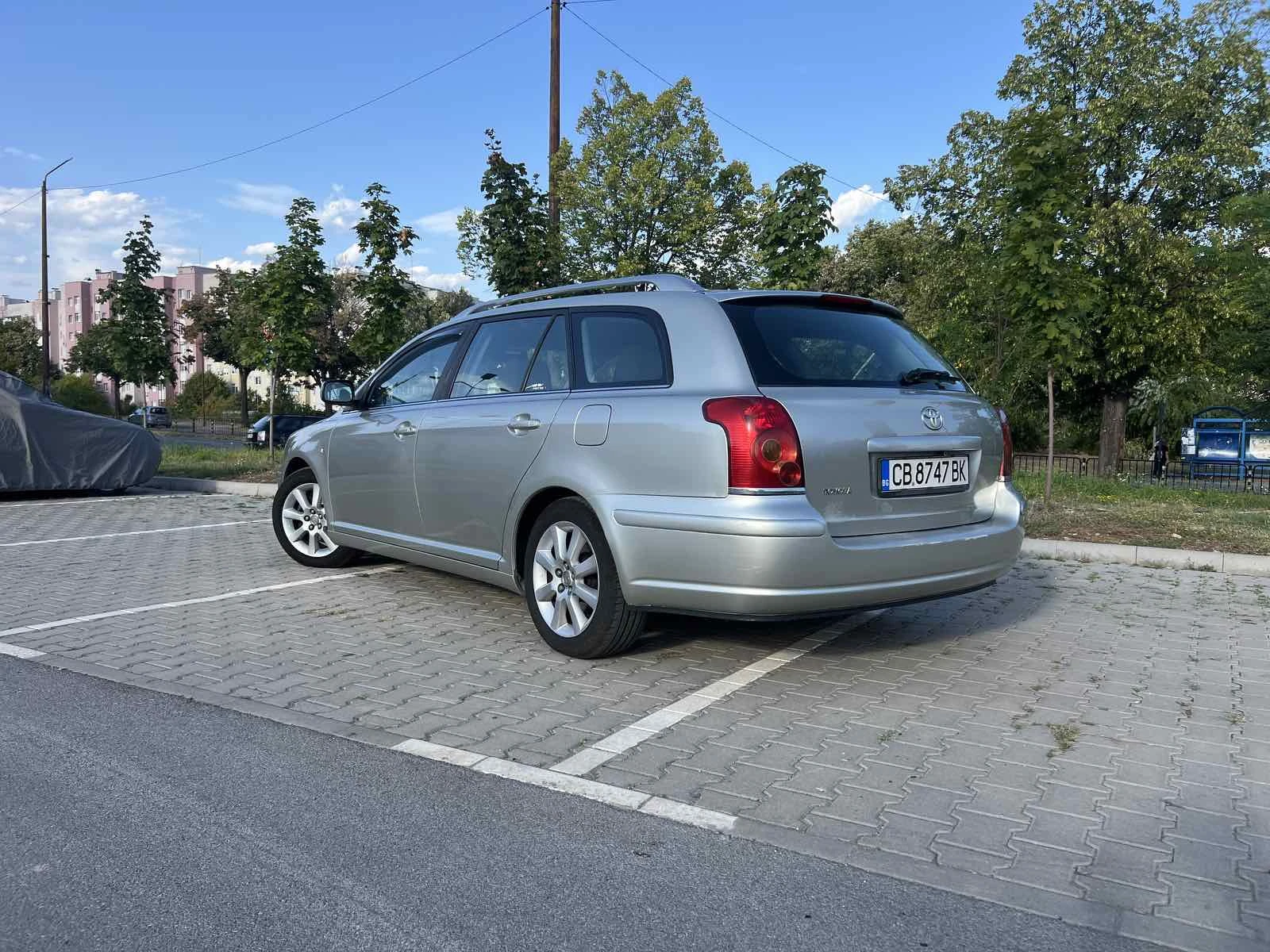 Toyota Avensis Газ/Бензин, снимка 3 - Автомобили и джипове - 55804851